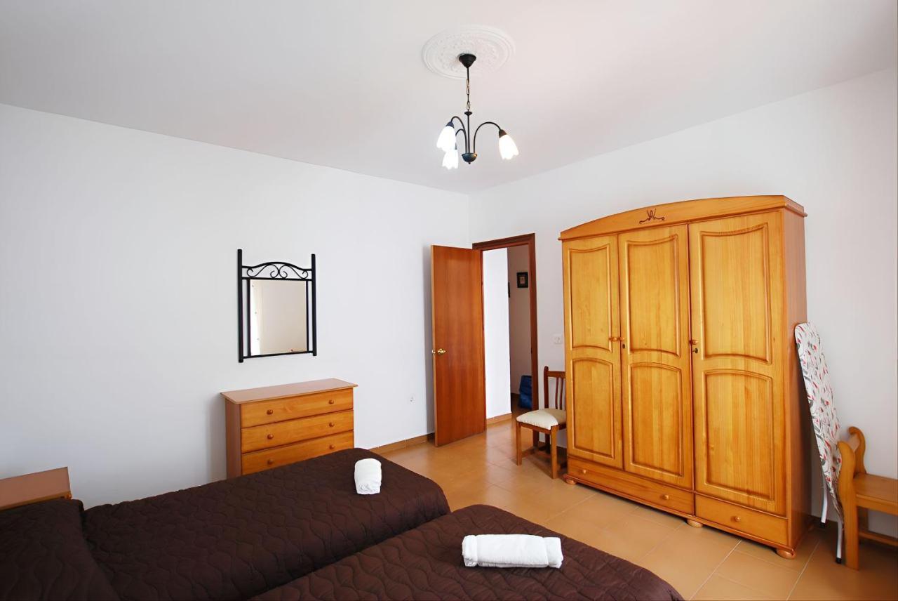 Apartamentos Garaje & Aire & Wifi & Solo Familias Y Parejas Conil De La Frontera Exterior photo